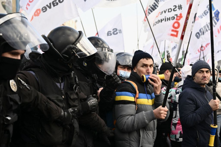 Demonstration outside the Ukrainian parliament 