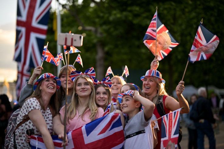 Royal supporters ready for Queen Elizabeth's Platinum Jubilee 