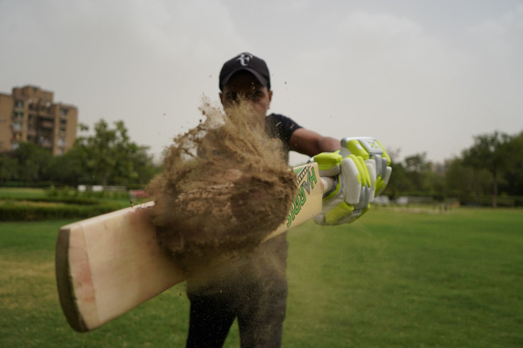cricket-g2e6601d5a_1920