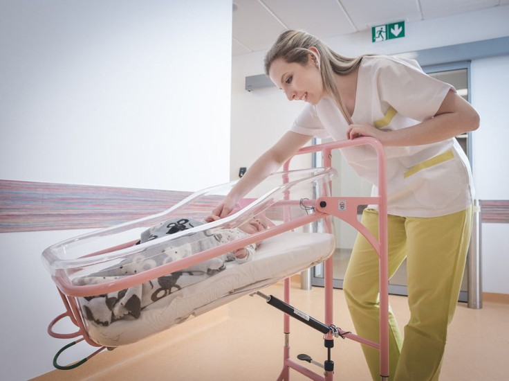 nursing-7158026_960_720