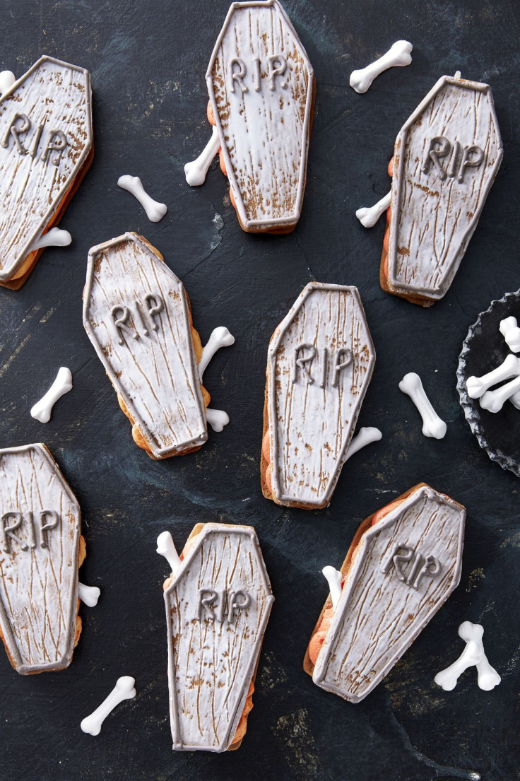 halloween-coffin-sandwich-cookies-recipe-1567799263