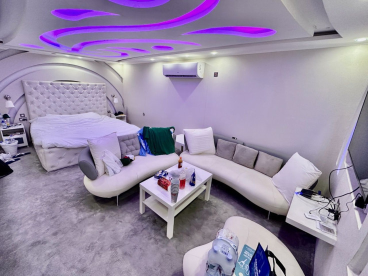 inside-trailer-living-space-caravan-city