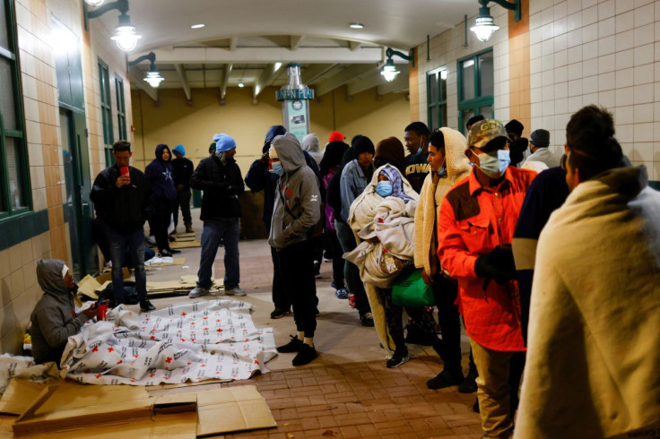 Migrants, mostly from Nicaragua, released from U.S. Border Patrol custody 