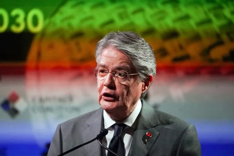 Ecuador Heads To Presidential Run-Off Pitting Left Against Right - Vimarsana News