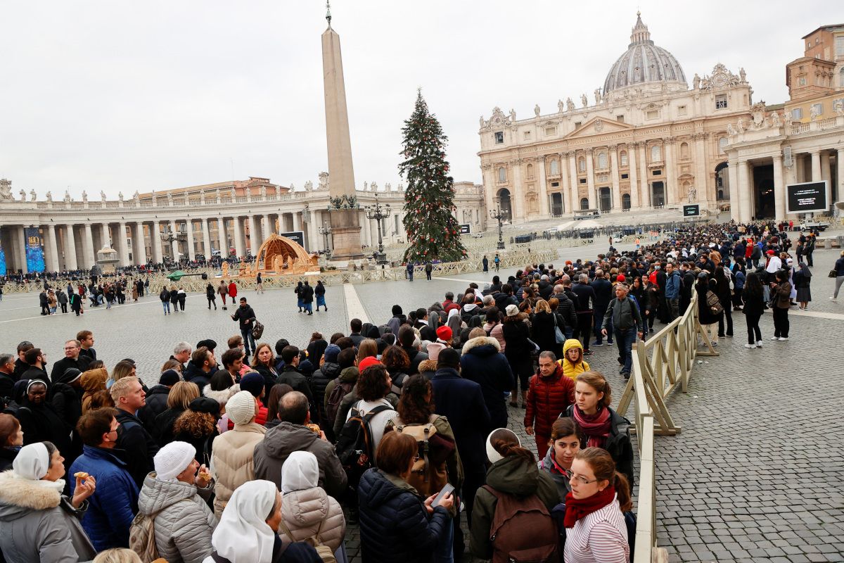 Thousands Pay Homage To Pope Benedict XVI As Funeral On Thursday