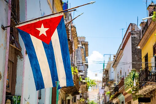 Cubans Wary Of Banks As Government Cracks Down On Cash - Vimarsana News