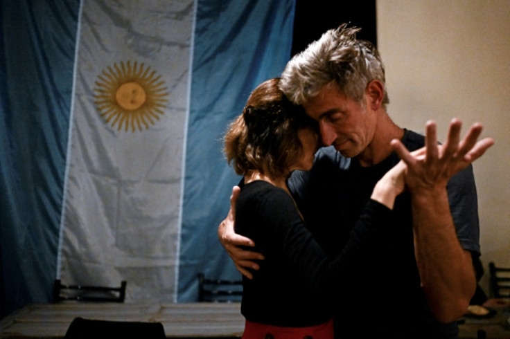 Tango dancers in Buenos Aires