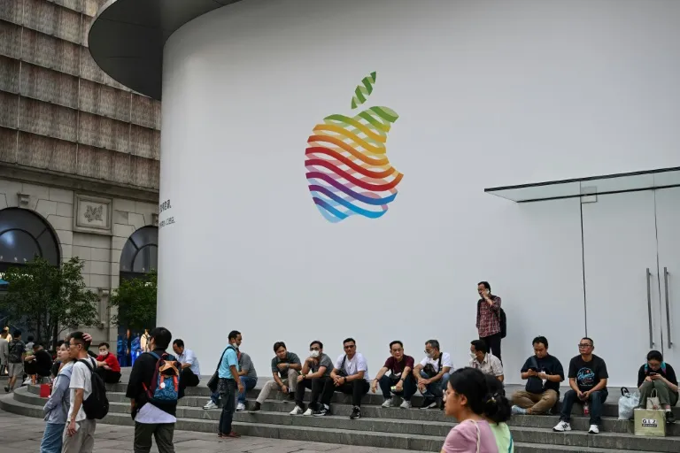 Apple Shares Hit on Reports of China Government's iPhone Restrictions - Vimarsana News