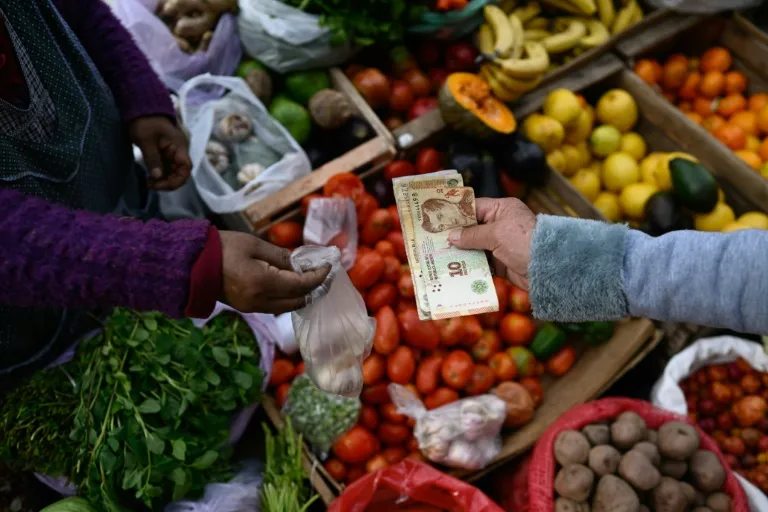 Argentina's Central Bank Increases Key Rate To 133% Due To Inflation - Vimarsana News