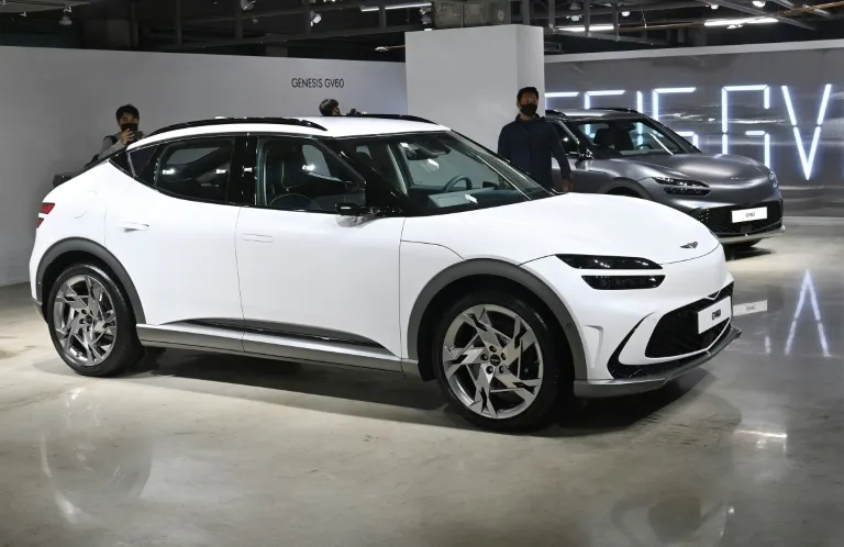 EV Sales Growth Points To Oil Demand Peaking By 2030 − So Why Is Oil Industry Increasing Production? - Vimarsana News