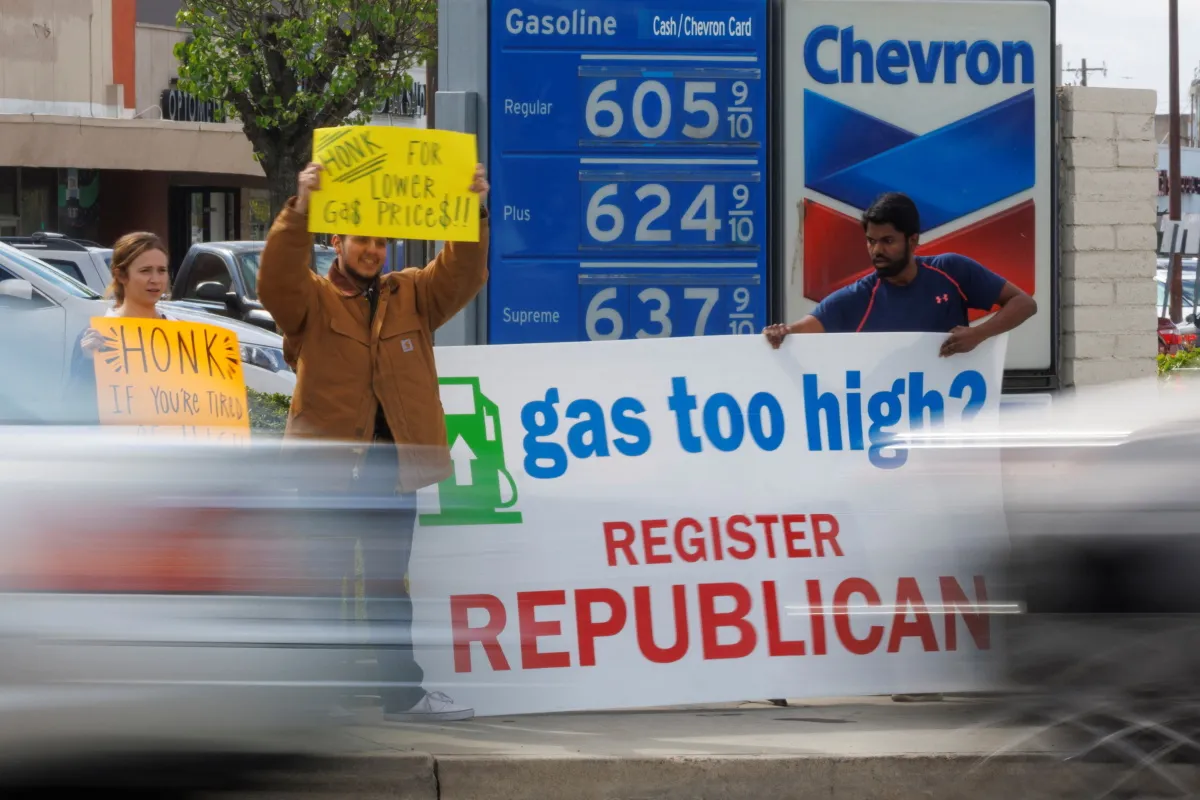 Hispanics 'Love the Memory of Ronald Reagan,' Claims Jaime Florez of the RNC - Vimarsana News
