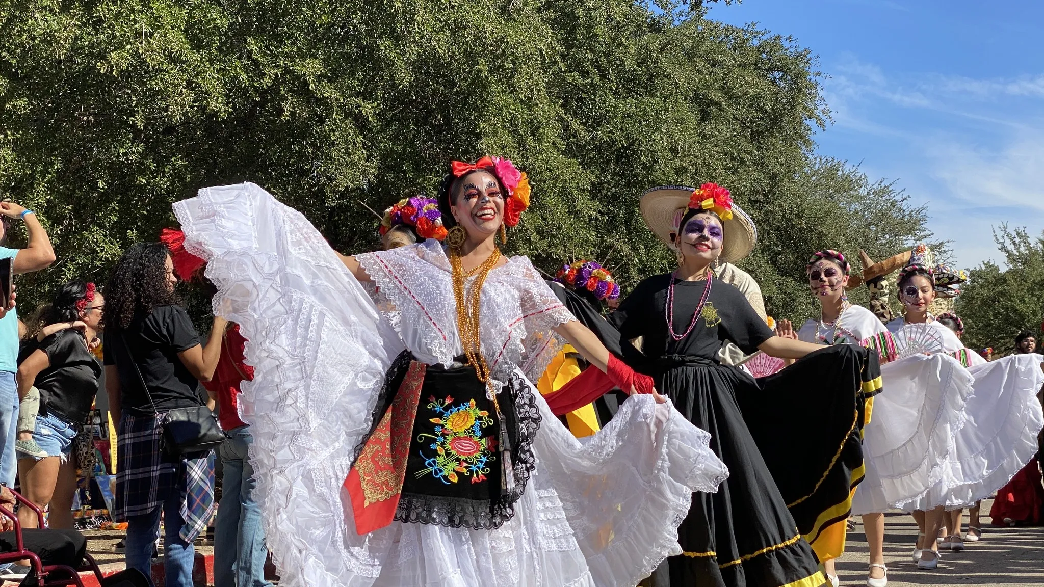 This Is How U.S. Cities Are Getting Ready to Celebrate Day of the Dead 2023 - Vimarsana News