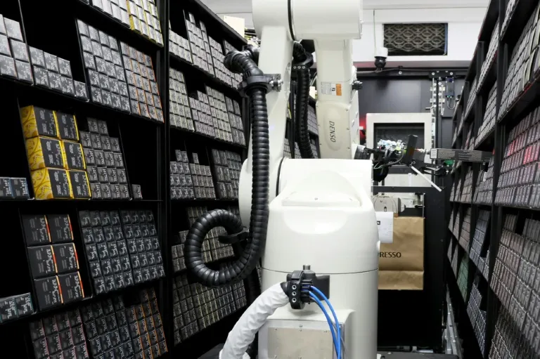 Artificial Intelligence Threatens Millions Of Jobs, But It's A Technology Where Latinos Are Not Far Behind - Vimarsana News