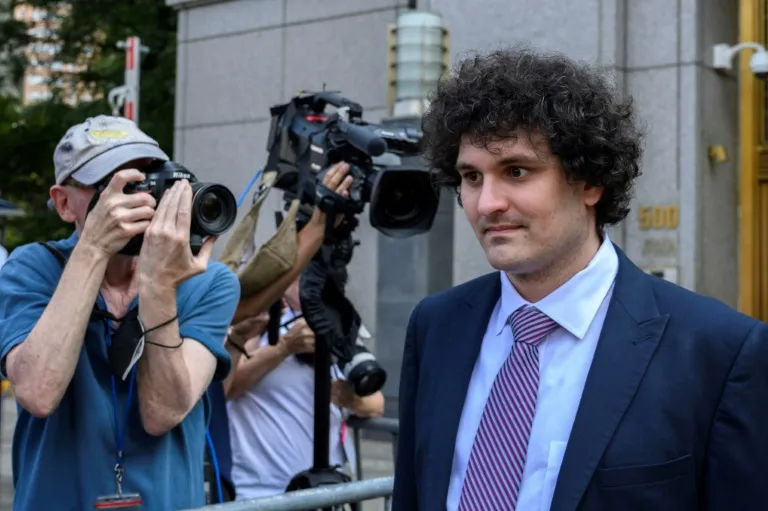 Fallen Crypto Tycoon Bankman-Fried Gets 25-year Sentence - Vimarsana News