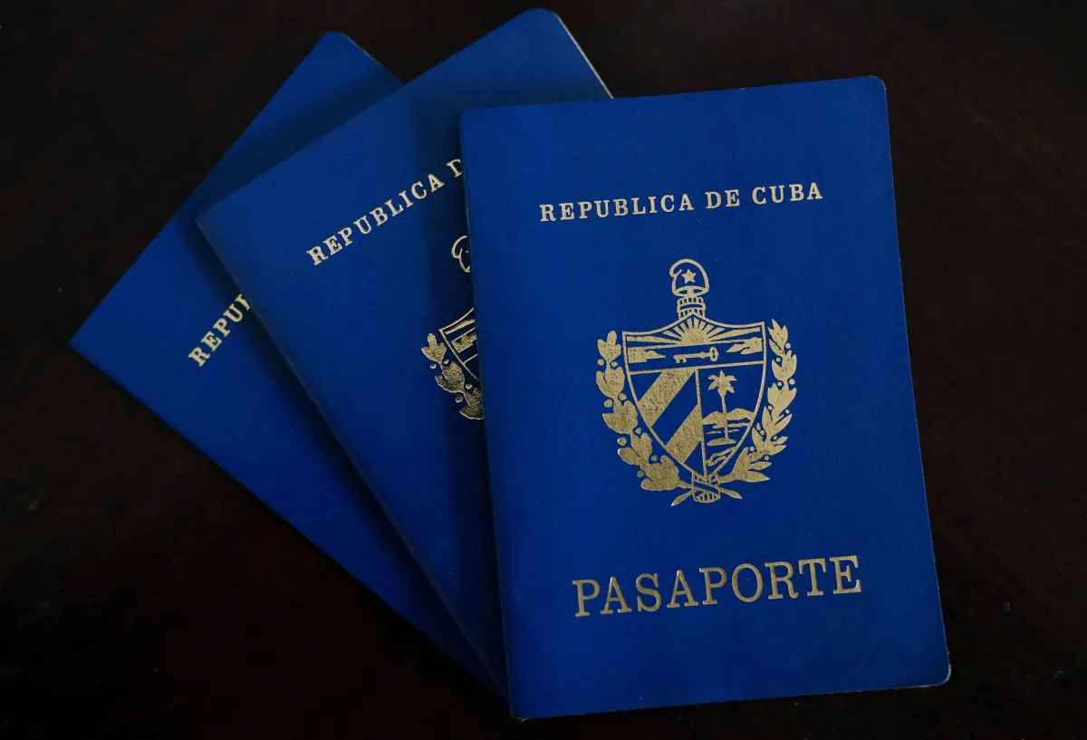 Cuban Athletes Flee the Country's Delegation After the End of the Chile Pan American Games - Vimarsana News