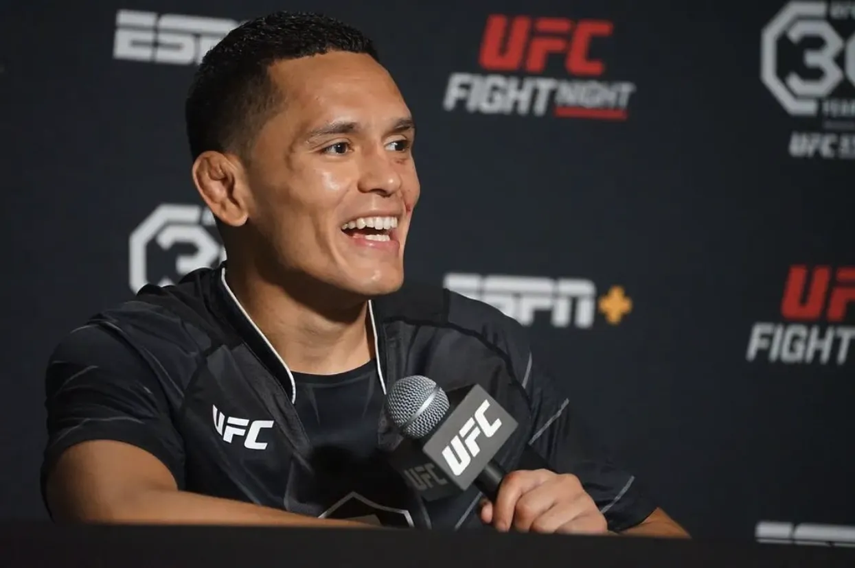 From a Latino Neighborhood in Chicago to the UFC: The Story of Carlos Hernandez - Vimarsana News