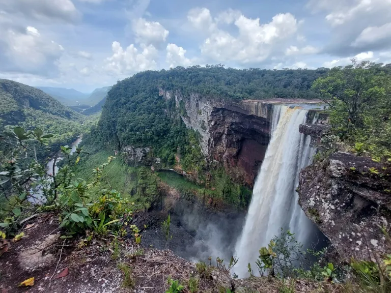 Calls Mount For Calm As Guyana-Venezuela Border Tensions Soar - Vimarsana News