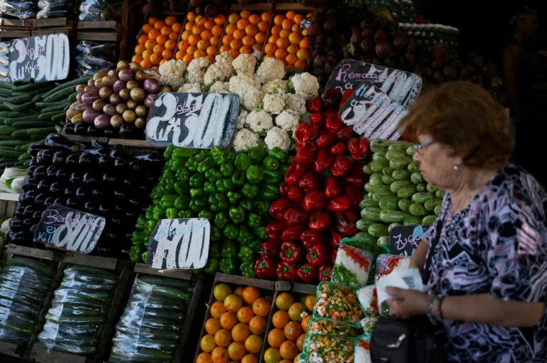 Argentina's Central Bank Changes Its Benchmark Interest Rate Amid Economic Crisis - Vimarsana News