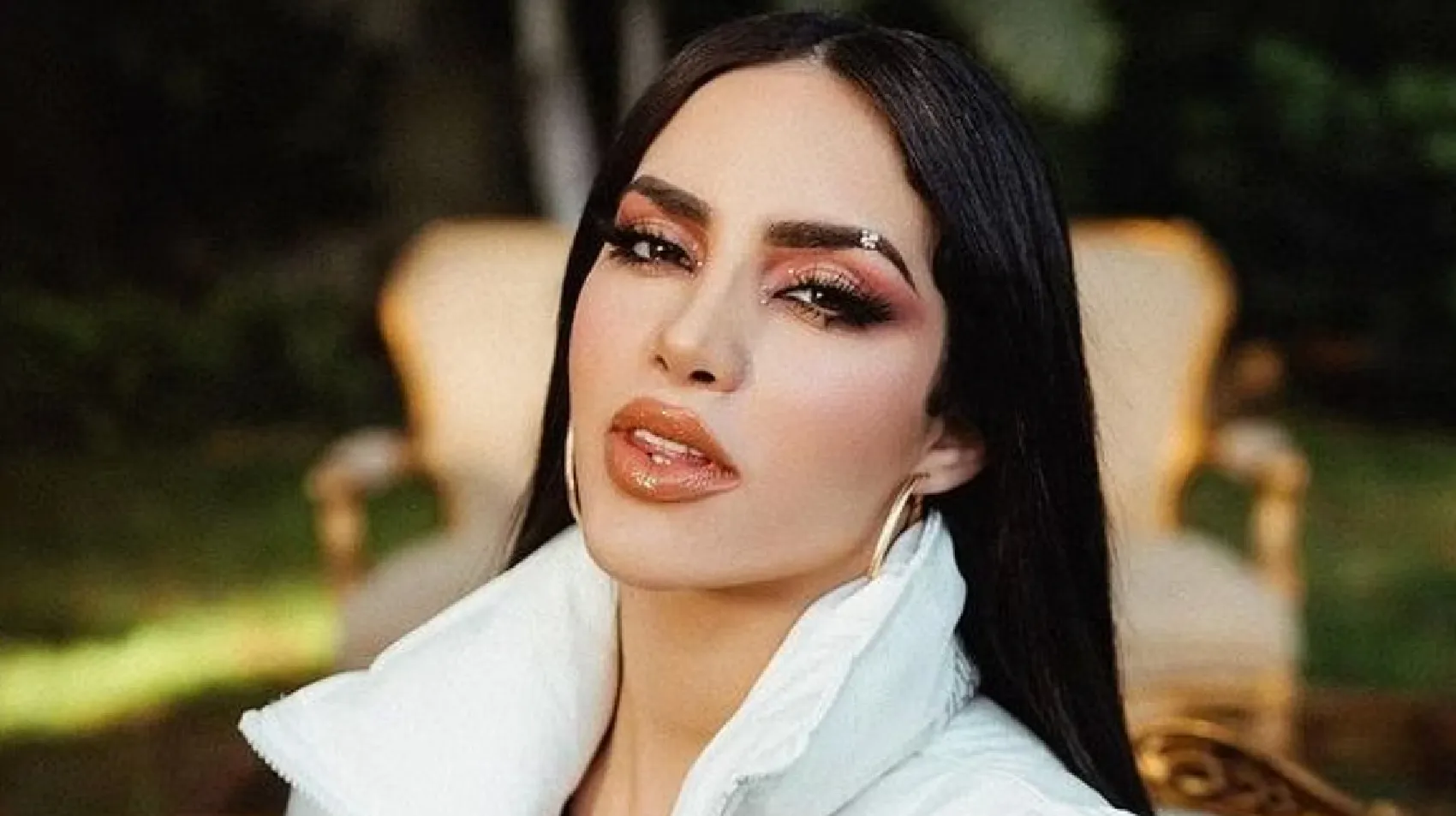 Kim Loaiza Reaches Number 1 on Spotify Global Album List and... Wait, Is She Announcing Her Retirement? - Vimarsana News