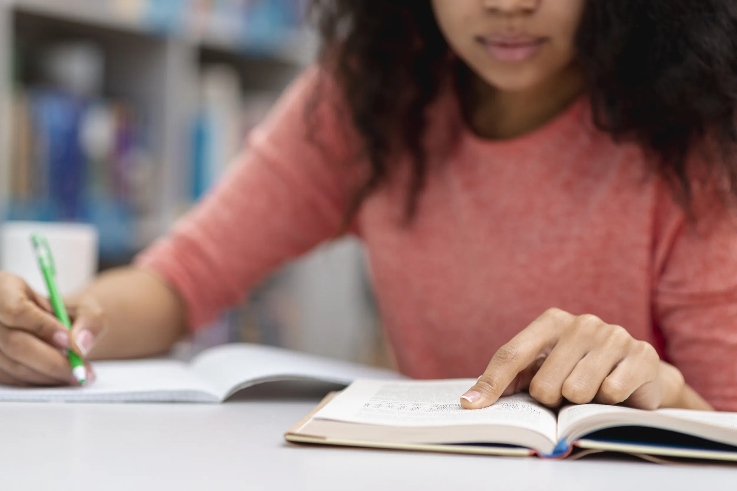 FAFSA, LULAC and Three other Scholarships for Latino Students to take into Account - Vimarsana News