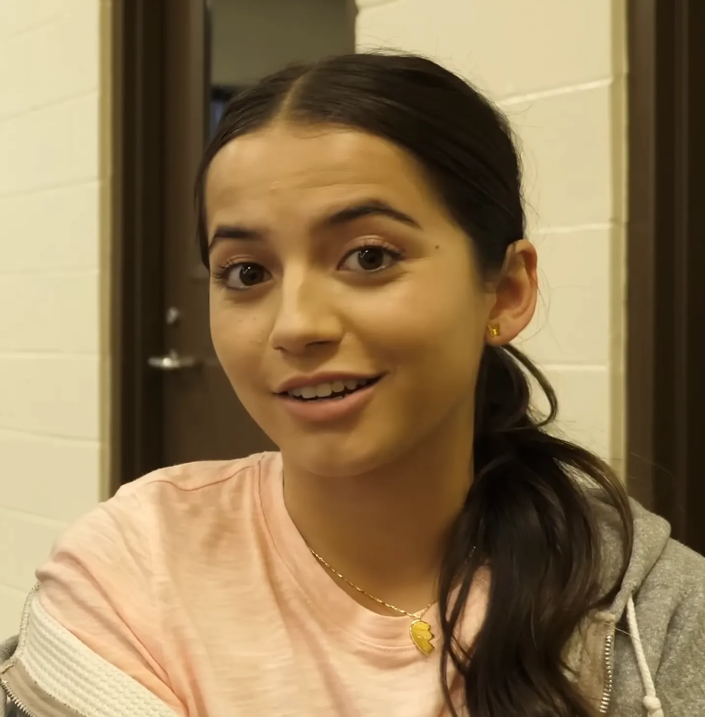 The Last of Us: Who Is Isabela Merced, the Latina Portraying Dina in Season 2? - Vimarsana News