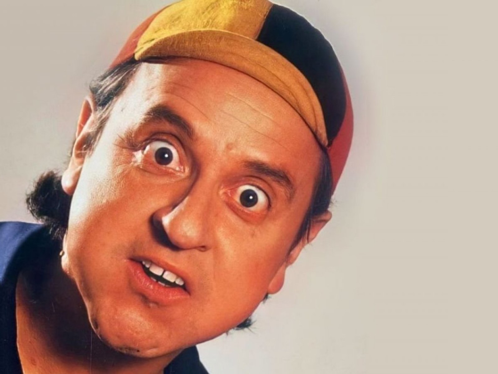 Video lan truyền về Carlos Villagrán Biểu diễn với vai 'Kiko' tại 80 Sparks Thảo luận giữa những người Latinh trên mạng xã hội về chủ nghĩa tuổi tác