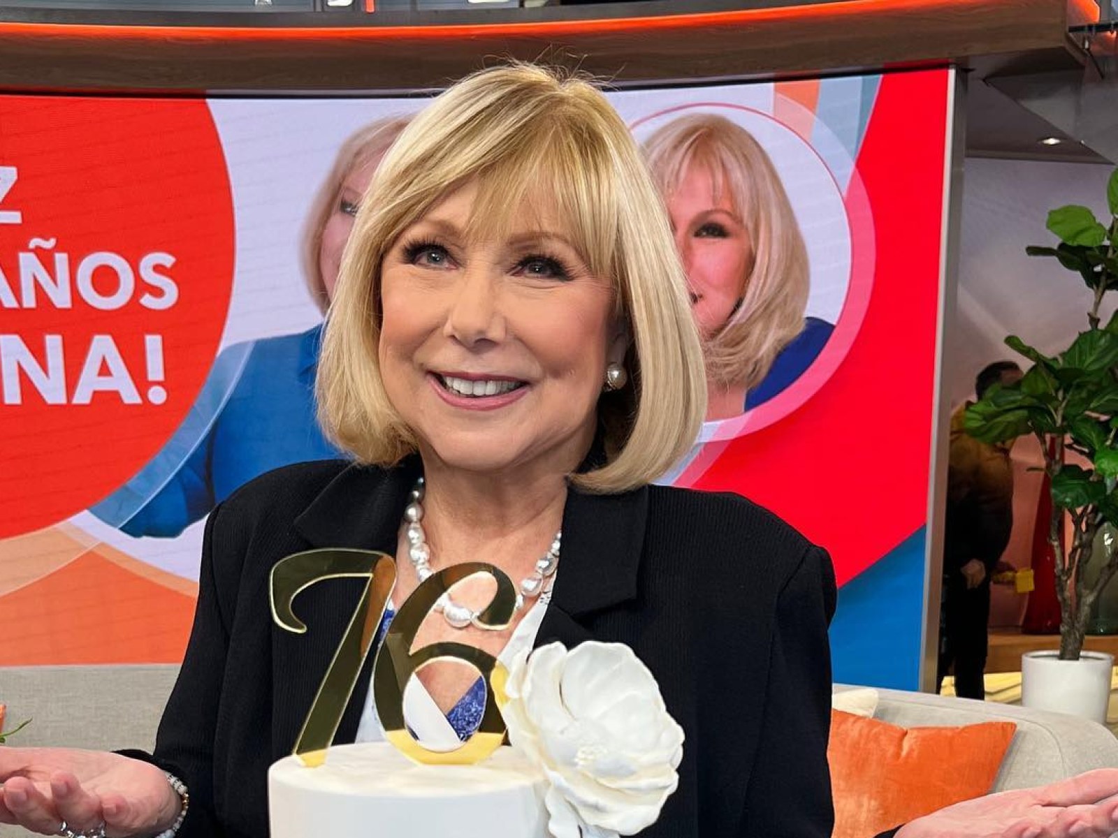 Cristina Saralegui's Celebratory Comeback on Univision After 10 Years