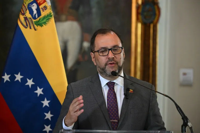 Venezuela Suspends UN Rights Office, Expels Staff - Vimarsana News