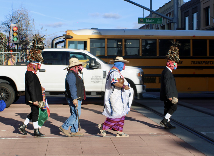 Like The Beatles. Chikua’a dance group, in California. 