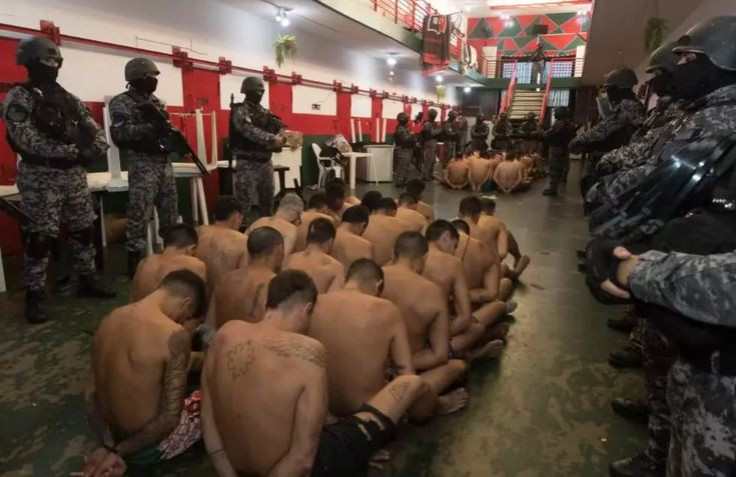 Authorities raided prisoners in a jail in Santa Fe