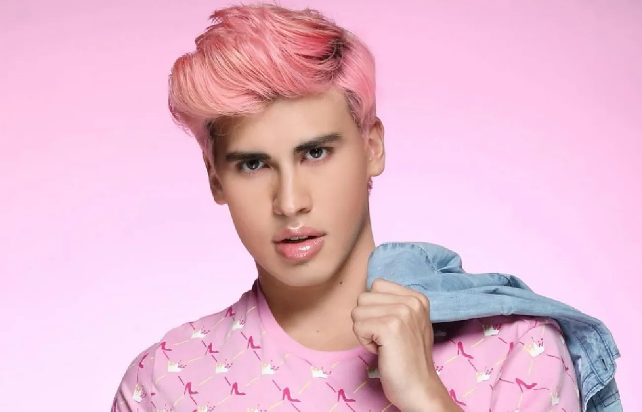 Venezuelan LGBTQ Influencer La Divaza Abruptly Departs Telemundo's 'La Casa de los Famosos' - Vimarsana News