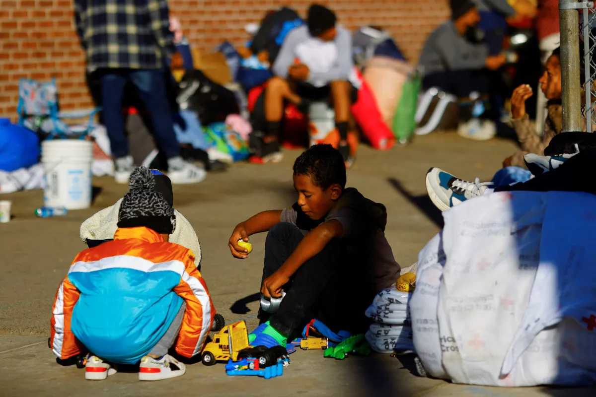 NYC authorities to start initiative to deter migrant children from selling candy in the subway - Vimarsana News