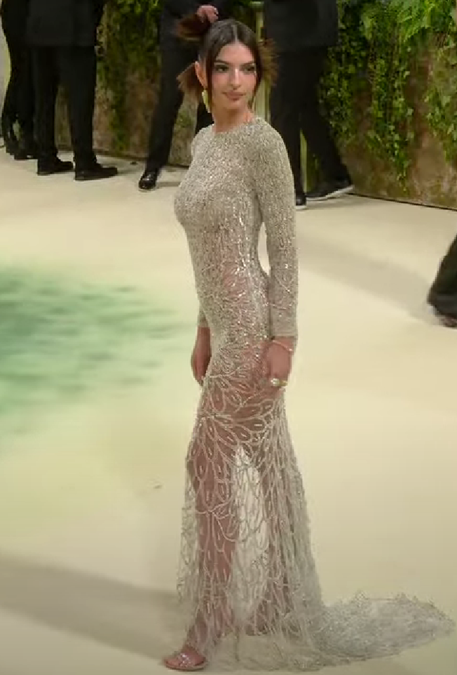 Met Gala 2024 Emily Ratajkowski 