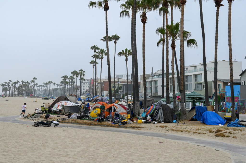 California Gov. Newsom Issues Executive Order To Remove Homeless ...