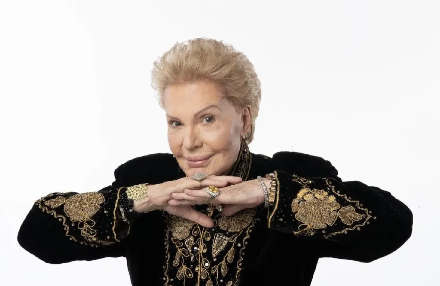 walter-mercado-smithsonian.webp
