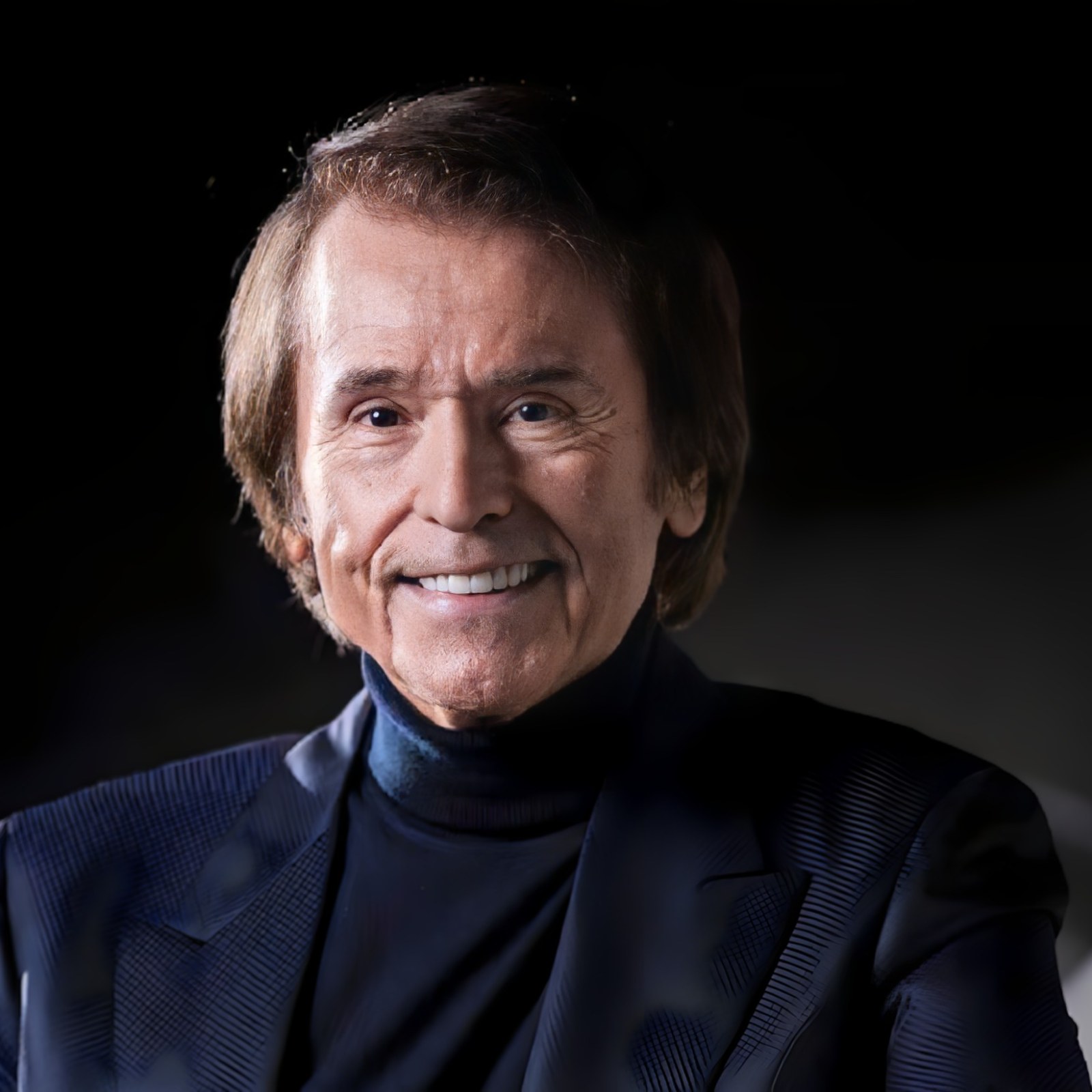 Beloved Spanish Singer Raphael Hospitalized After Suffering a Stroke