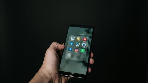 USCIS Will Now Request Social Media Data for Green Card