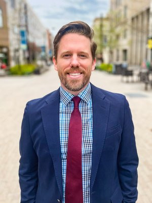Syracuse Professor Austin Kocher