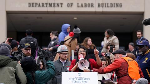 Federal Employees Could Face Criminal Charges for Talking to Journalists,