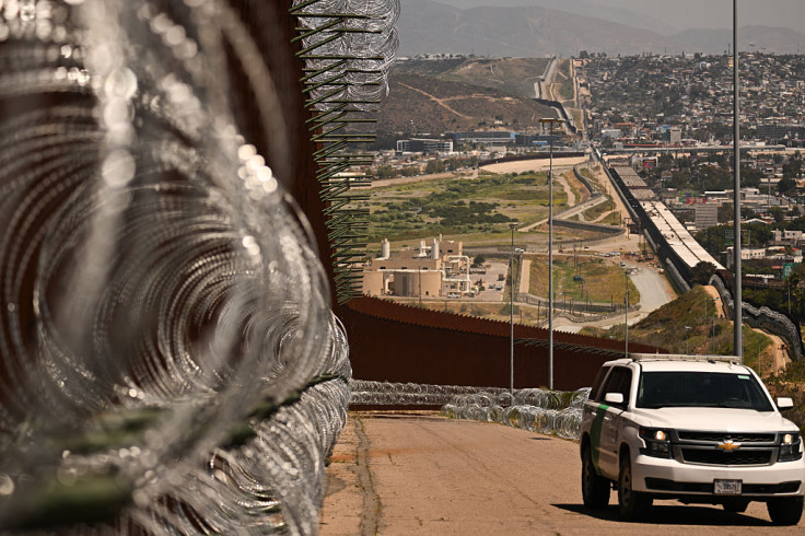 Border Patrol vehicle between San Diego and Tijuana