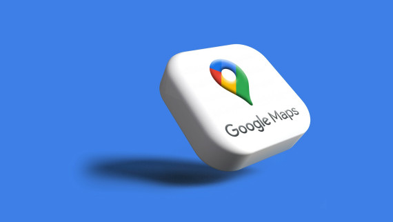 Google Maps Gets Creepy Cool, Now Scans Your iPhone Screenshots