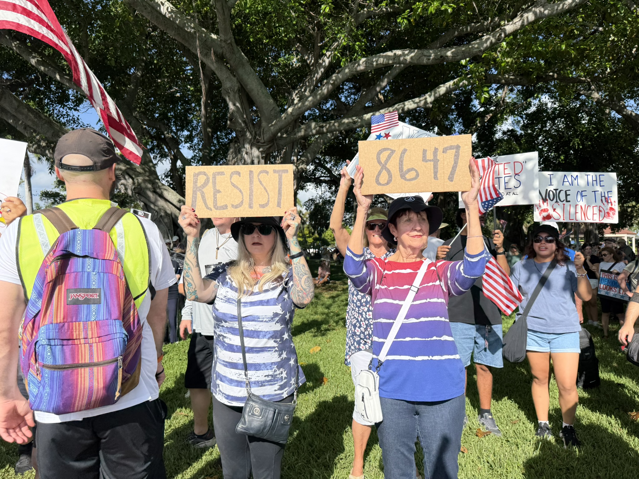 No Kings protest in Palm Beach Mar-a-lago No Kings protest in Palm Beach Mar-a-lago