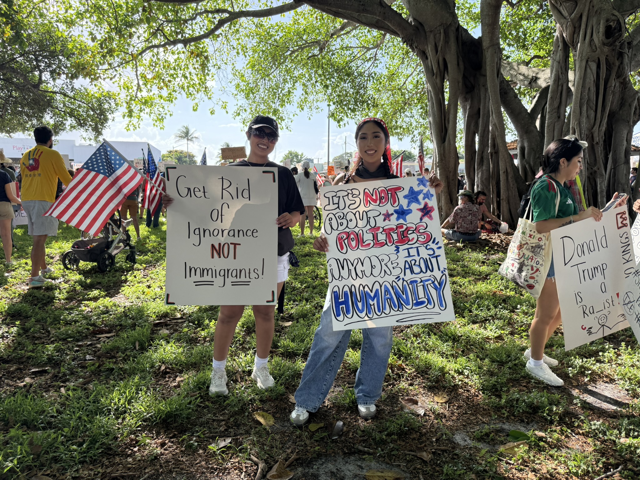 No Kings protest in Palm Beach Mar-a-lago No Kings protest in Palm Beach Mar-a-lago