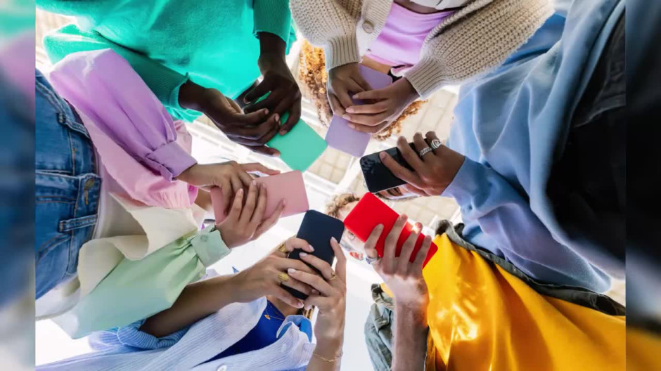 Social Media Surpasses TV as Primary News Source in the U.S.