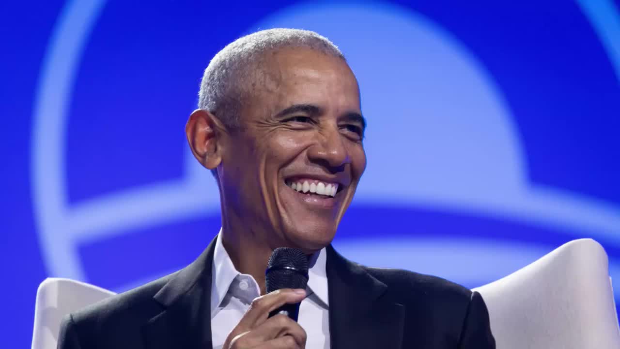 Trump Says Obama 'Gave Out Classified Information' By Saying Aliens Are ...