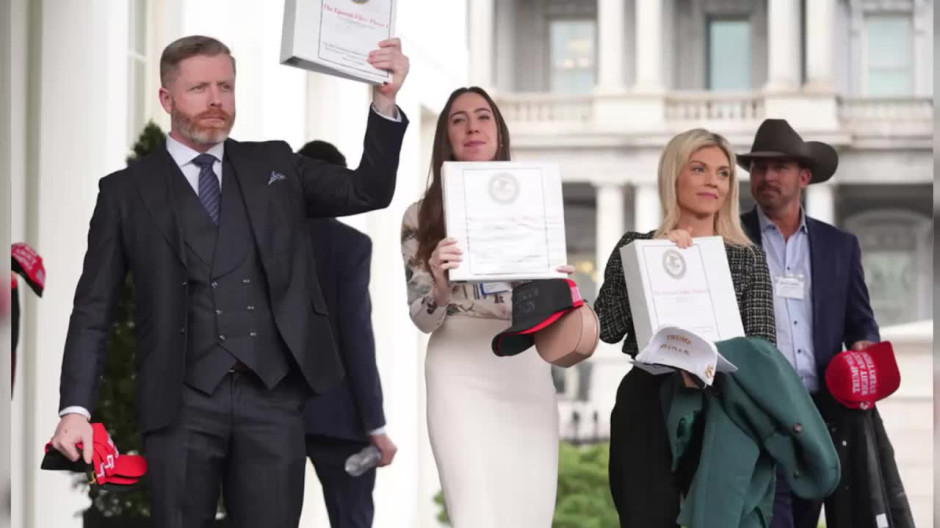 MAGA Influencers Reject DOJ’s Epstein Memo, Cry ‘Cover-Up’