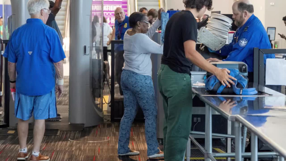 U.S. Airports Poised to Ease Liquid Restrictions in Carry-Ons