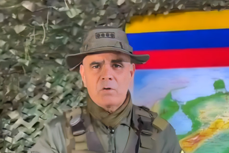 Venezuela defense minister 25000 troops against narcos from bunker