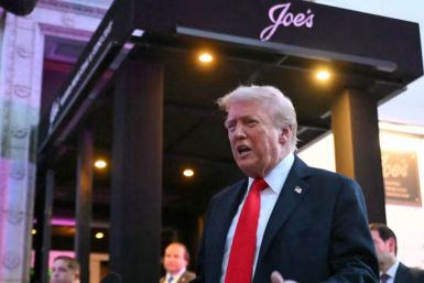 Trump Hackled in DC Restaurant