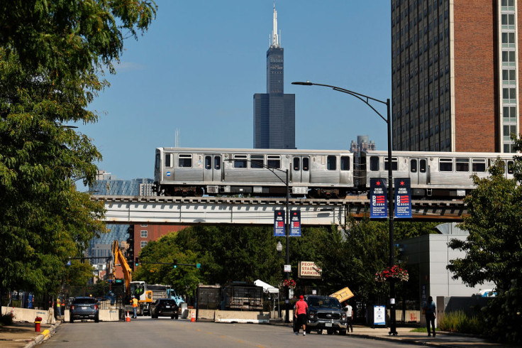 Chicago Transit Authority Pink Line elevated train